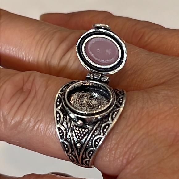 #253 Rose Chalcedony Poison ☠️ Ring 💍 Handcrafted Size 8.75 NWOT - Picture 10 of 14